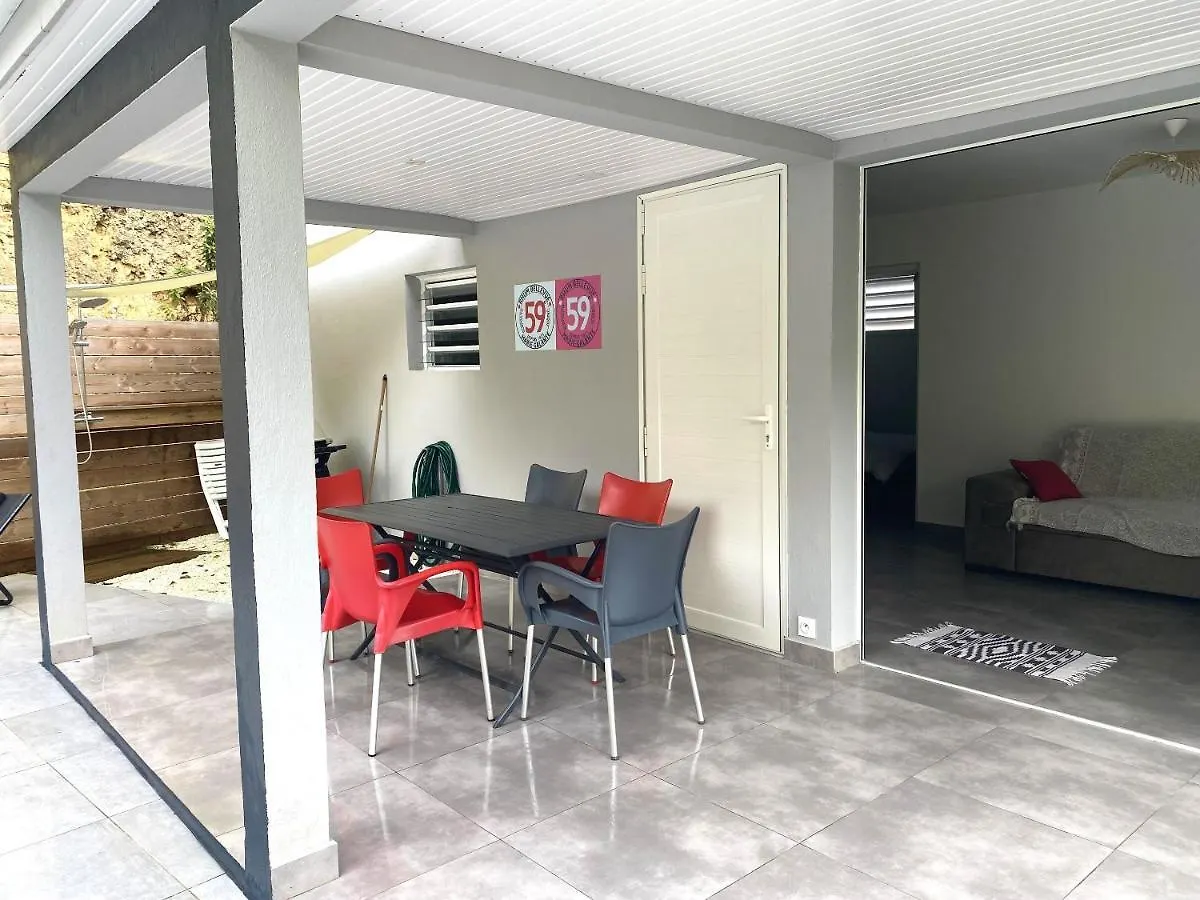 Villa Elegante Les Abymes, Piscine Baimbridge 0*,